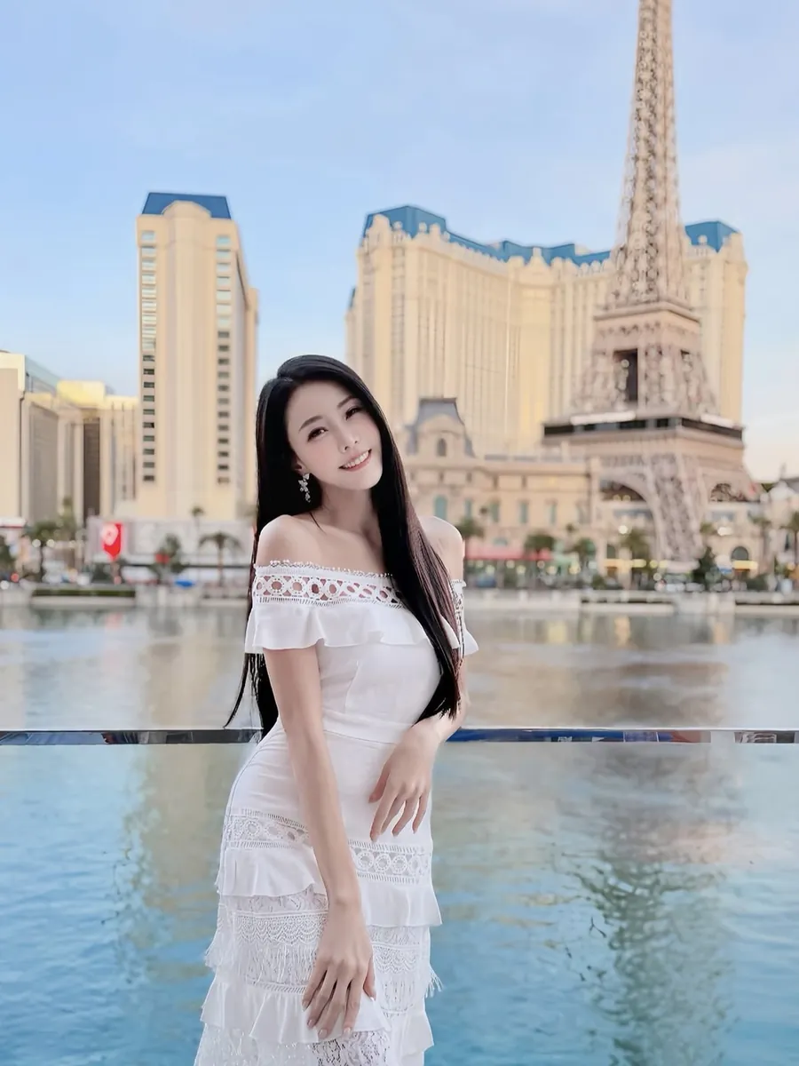 Mia, Nevada-licensed massage therapist